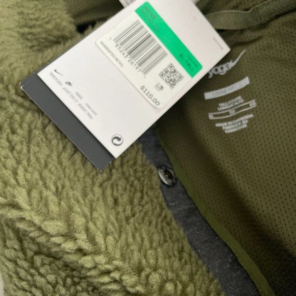 NWT Nike Yoga sherpa fleece pullover sweater in green - Picture 10 of 10